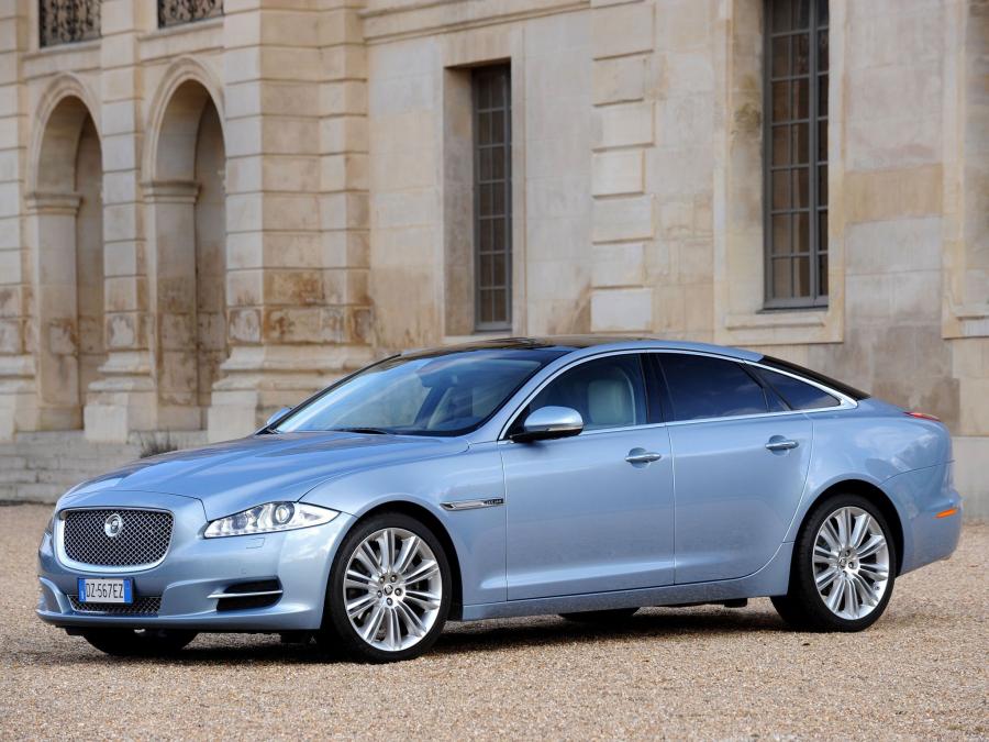  Jaguar XJ 2009 года  (фото 1 из 142)
